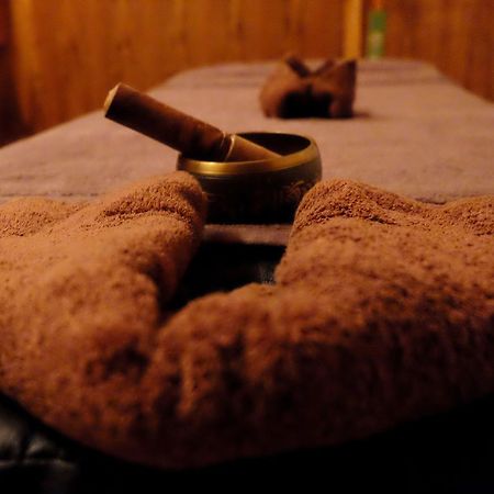 Hotel Norbuling Timpu Kültér fotó