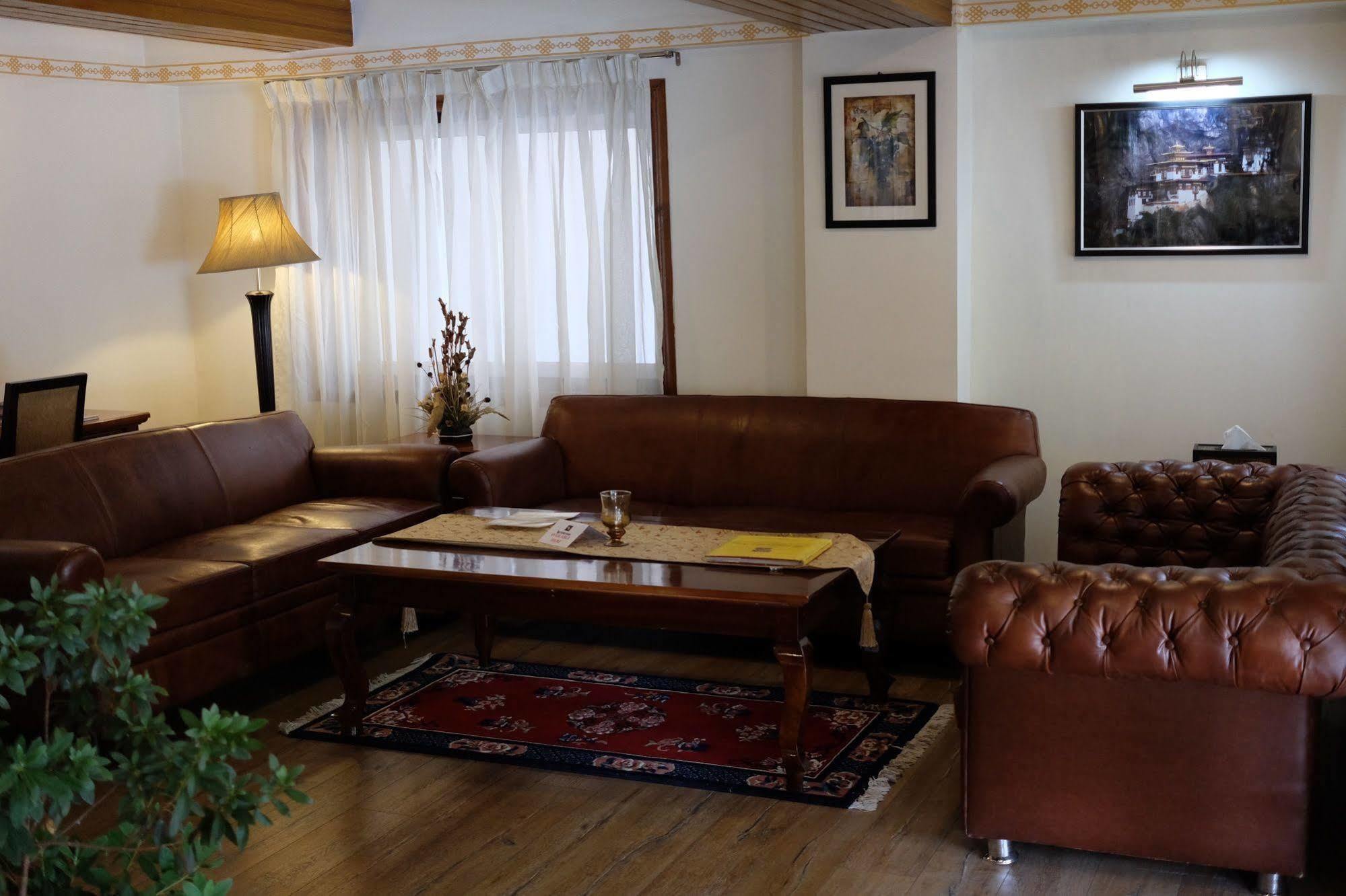 Hotel Norbuling Timpu Kültér fotó