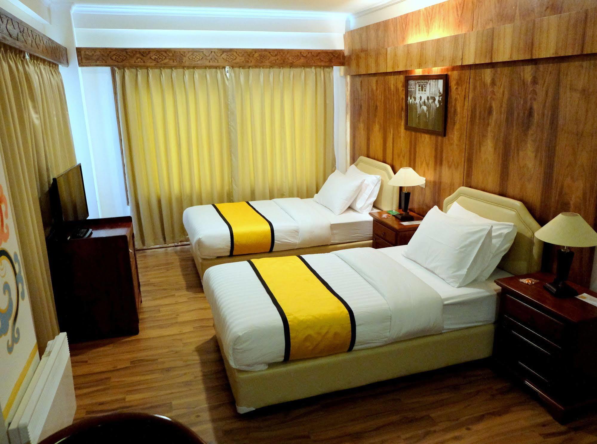 Hotel Norbuling Timpu Kültér fotó