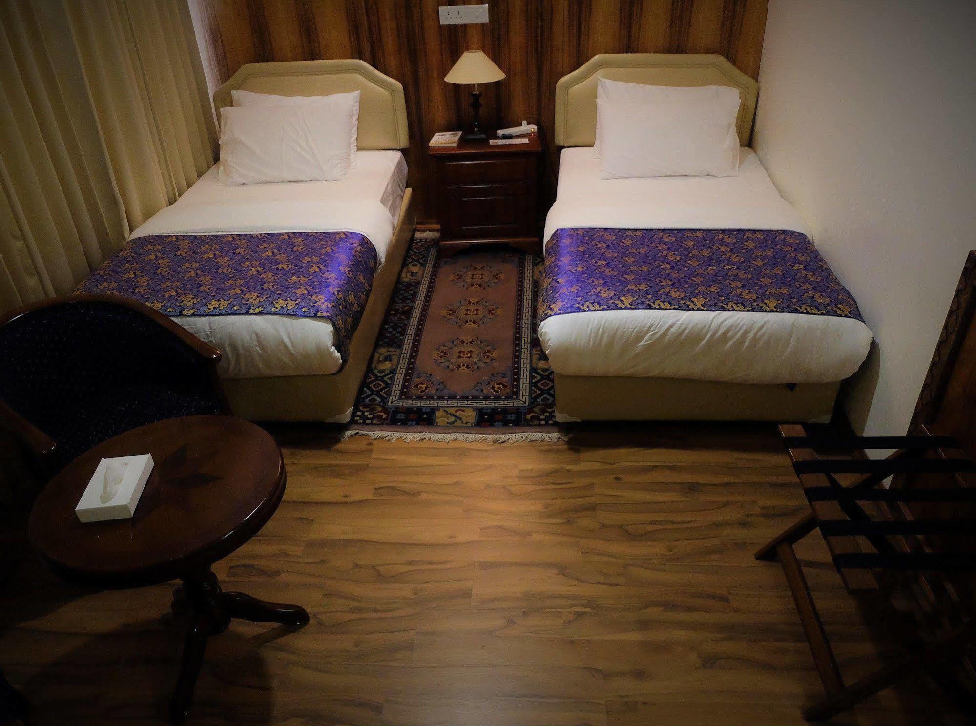 Hotel Norbuling Timpu Kültér fotó