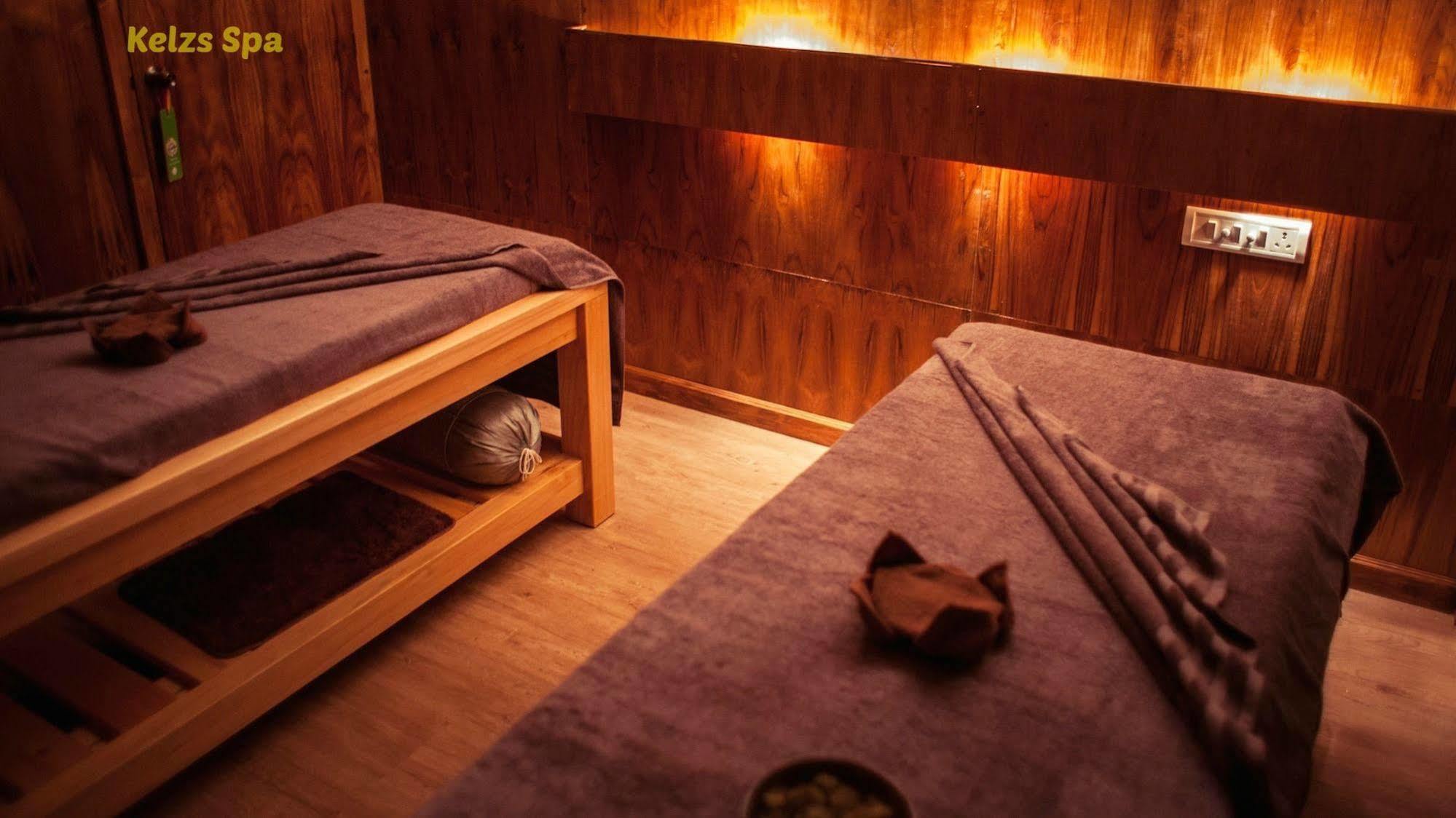Hotel Norbuling Timpu Kültér fotó