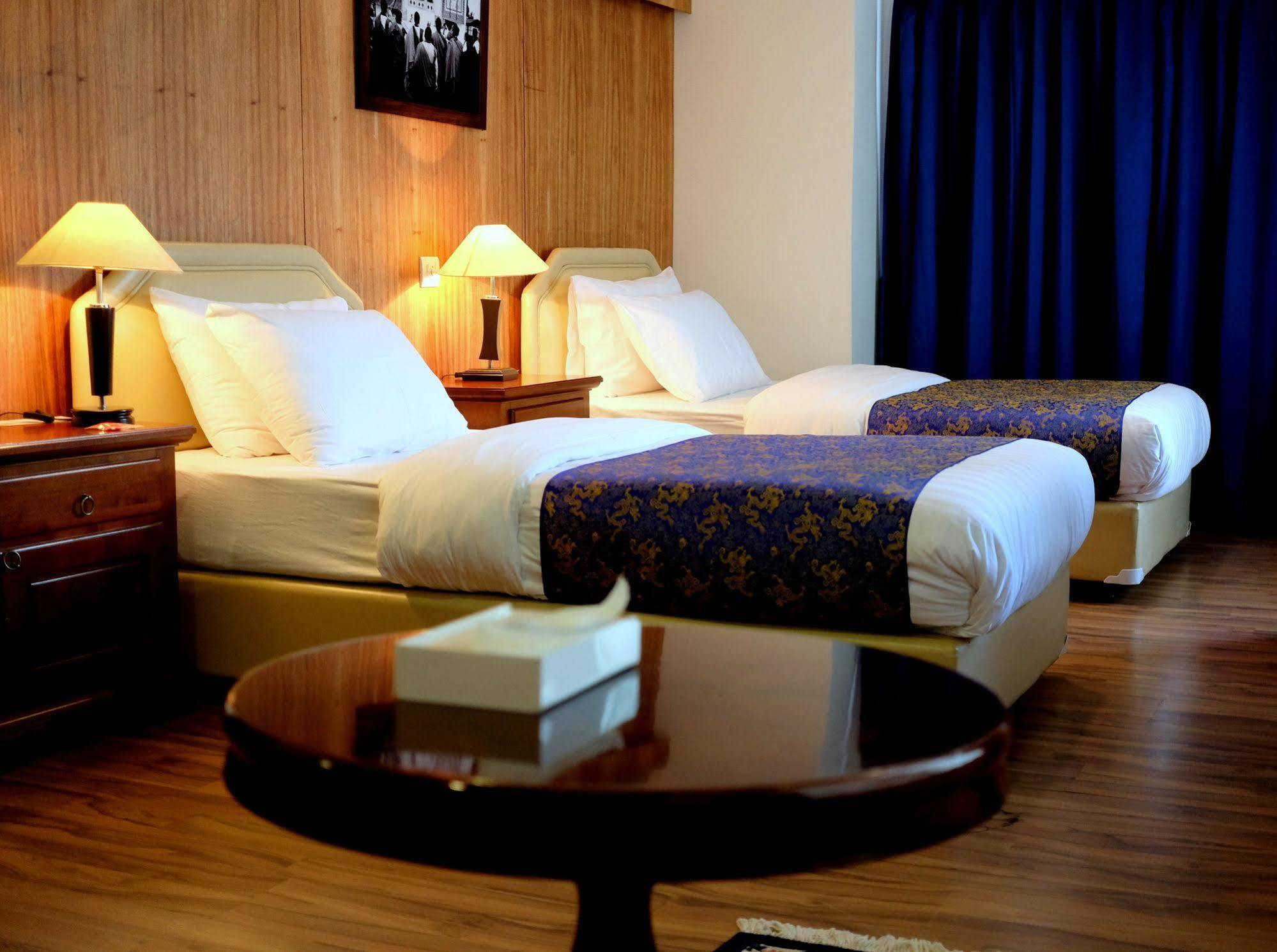 Hotel Norbuling Timpu Kültér fotó
